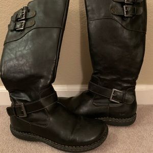 Black Born BOC Boots, size 8.  Great used condition.  Very comfortable boots.